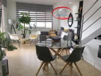 Posezení v ubytování Superbe appartement avec solarium et piscine communautaire