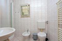 Kúpeľňa v ubytovaní Apartments and rooms with parking space Marina, Trogir - 5953
