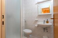 Kúpeľňa v ubytovaní Apartments and rooms with parking space Marina, Trogir - 5953