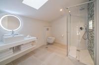 A bathroom at Morar Ourense