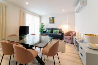 A television and/or entertainment centre at Morar Ourense