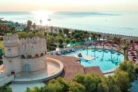 Esperos Palace Resort & Spaの敷地内または近くにあるプール