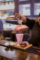 The Continent Hotel Sukhumvit - Asok BTS Bangkokで提供されているドリンク