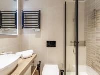 Kúpeľňa v ubytovaní Studio Le Borsat - Val Claret-16 by Interhome