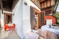 A balcony or terrace at Adang Ferienwohnung Etschtal