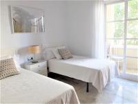 Postel nebo postele na pokoji v ubytování Luxury apartments Alamos beach Torremolinos - Costa Lago