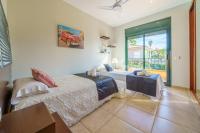 Postel nebo postele na pokoji v ubytování VIlla Jaruco Lux, exclusiva zona residencial con Piscina & Aircon