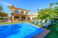 Bazén v ubytování VIlla Jaruco Lux, exclusiva zona residencial con Piscina & Aircon nebo v jeho okolí