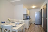 Kuchyň nebo kuchyňský kout v ubytování Apartmány Zaječák