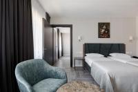 VICTORIA Hotel Klaipėdaにあるベッド