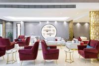 Ramada by Wyndham Doha Old Townにあるシーティングエリア