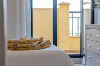 Posteľ alebo postele v izbe v ubytovaní 797 HOLIDAY RENTALS - Moderno Piso para 5 con hermosas vistas