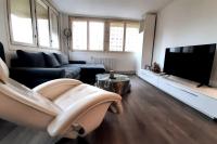 Plán poschodí v ubytovaní Spacious Apartment in Paris Place des Fetes