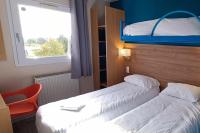 Katil atau katil-katil dalam bilik di The Originals Access, H&ocirc;tel les Iris, Berck-sur-Mer