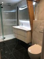 Kúpeľňa v ubytovaní Petite Maison Cosy - Sérent Centre