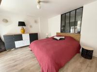 Posteľ alebo postele v izbe v ubytovaní Petite Maison Cosy - Sérent Centre