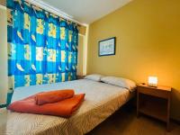 Postel nebo postele na pokoji v ubytování Apartamento Alaska acogedor y a 100metros de la playa