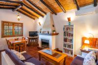 Posezení v ubytování El Chorro Villas Casa Adelfa