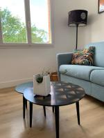 Posedenie v ubytovaní Au 154 Bis - Joli Appartement avec Grande Terrasse et proche de la plage à Malo