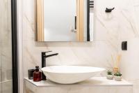 Kúpeľňa v ubytovaní F & B Collection - City Central 2 Bedroom Suite
