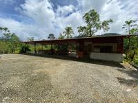 Budova, kde se farma nachází