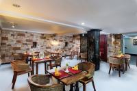 Khu vực ghế ngồi tại Ratana Angkor Hotel