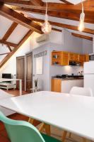 Kuchnia lub aneks kuchenny w obiekcie [Duomo - Pt.Romana - Bocconi] Top Floor Apartment