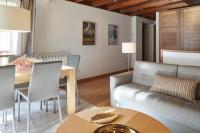 Posezení v ubytování Val de Ruda Luxe 69 by FeelFree Rentals
