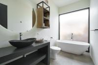 Amazing Lombok Resortにあるバスルーム