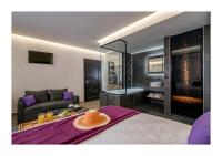 Posteľ alebo postele v izbe v ubytovaní Platinum Suites