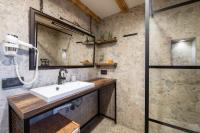 Kúpeľňa v ubytovaní Rustic Cozy house Pupy