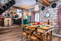 Plán poschodí v ubytovaní Rustic Cozy house Pupy
