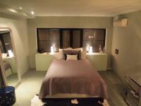 A bed or beds in a room at Amplio apto en Prosperidad a 30 min Puerta del Sol