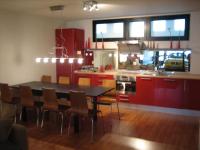 A kitchen or kitchenette at Amplio apto en Prosperidad a 30 min Puerta del Sol