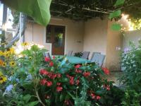 Vonkajšia záhrada v ubytovaní Holiday home Sandra