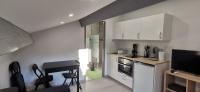 Kuchnia lub aneks kuchenny w obiekcie Appartements et studio rénovés en 2022, Intra Muros Avignon