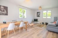 Telewizja i/lub zestaw kina domowego w obiekcie Villa Nina- Maison cocon cosy