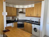 Kuchyň nebo kuchyňský kout v ubytování Apartment 5A1, Victoria Court 1, Avenida Londres 6, Los Cristianos, 38650, Tenerife
