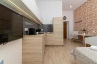 Kuchyňa alebo kuchynka v ubytovaní Beautiful Apartments Kraków Dietla by Noclegi Renters