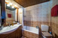 Kúpeľňa v ubytovaní Livadi cozy villa