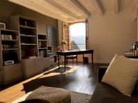 Posedenie v ubytovaní Castle in the beautiful French countryside with all modern comfort