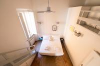 A bed or beds in a room at Artsy and elegant apartment near Pantheon