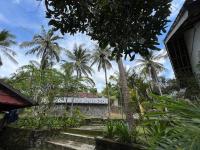 Kuta Circle Homestayにある庭