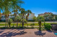 Ein Garten an der Unterkunft Destiny Beach Villas #20A