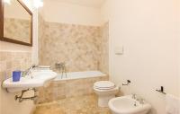 A bathroom at Vista Piscina