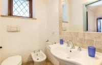 A bathroom at Vista Piscina