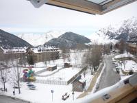 A general mountain view or a mountain view taken from Az apartmant