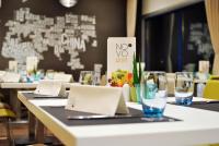 Reštaurácia alebo iné gastronomické zariadenie v ubytovaní Novotel Gdansk Centrum