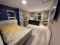 Selection of stylish apartments within walking distance of Cardiff City Centre - Housity