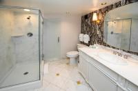Ein Badezimmer in der Unterkunft Beau Rivage Resort &amp; Casino